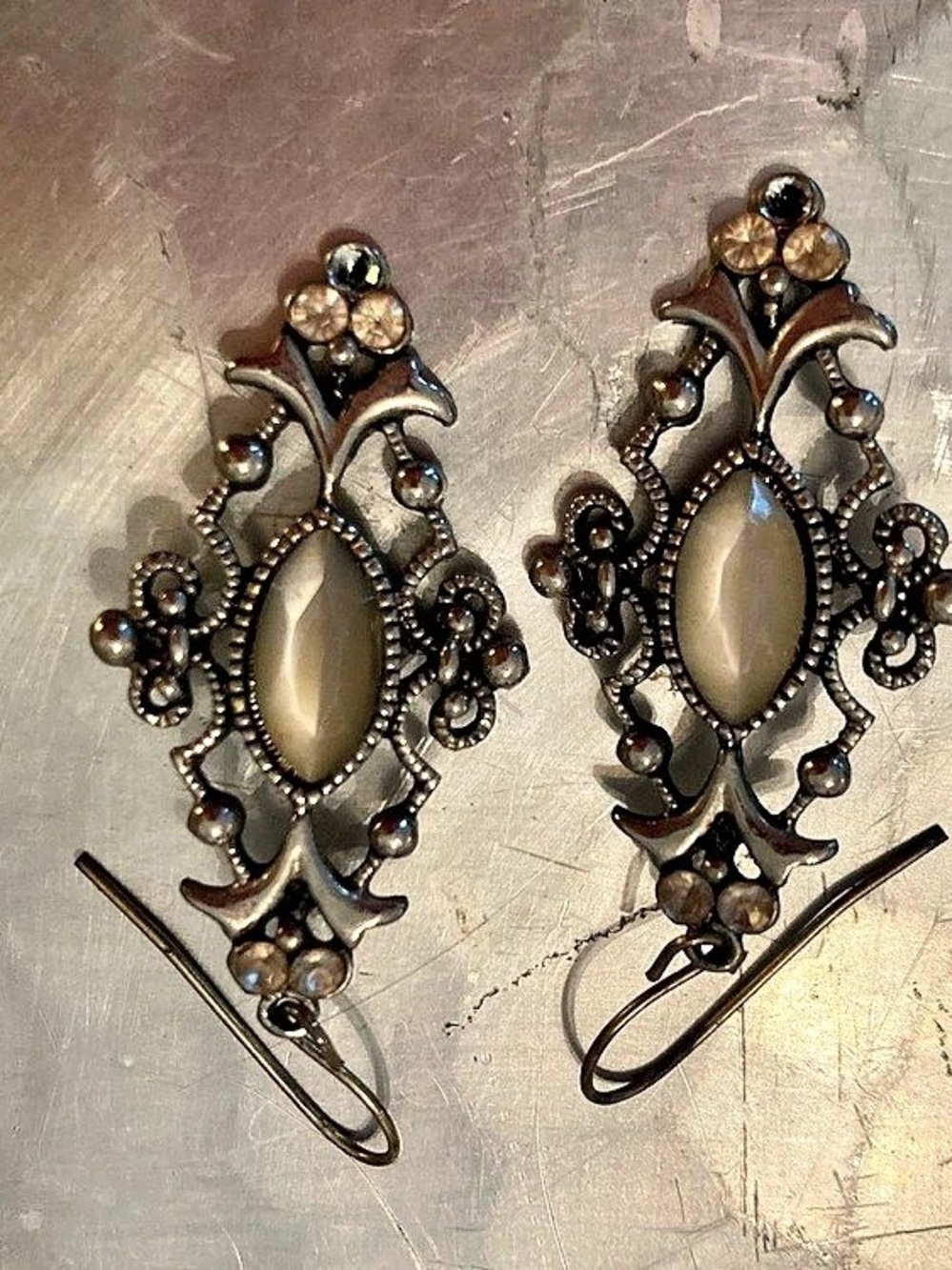 Mother of Pearl Style Earrings